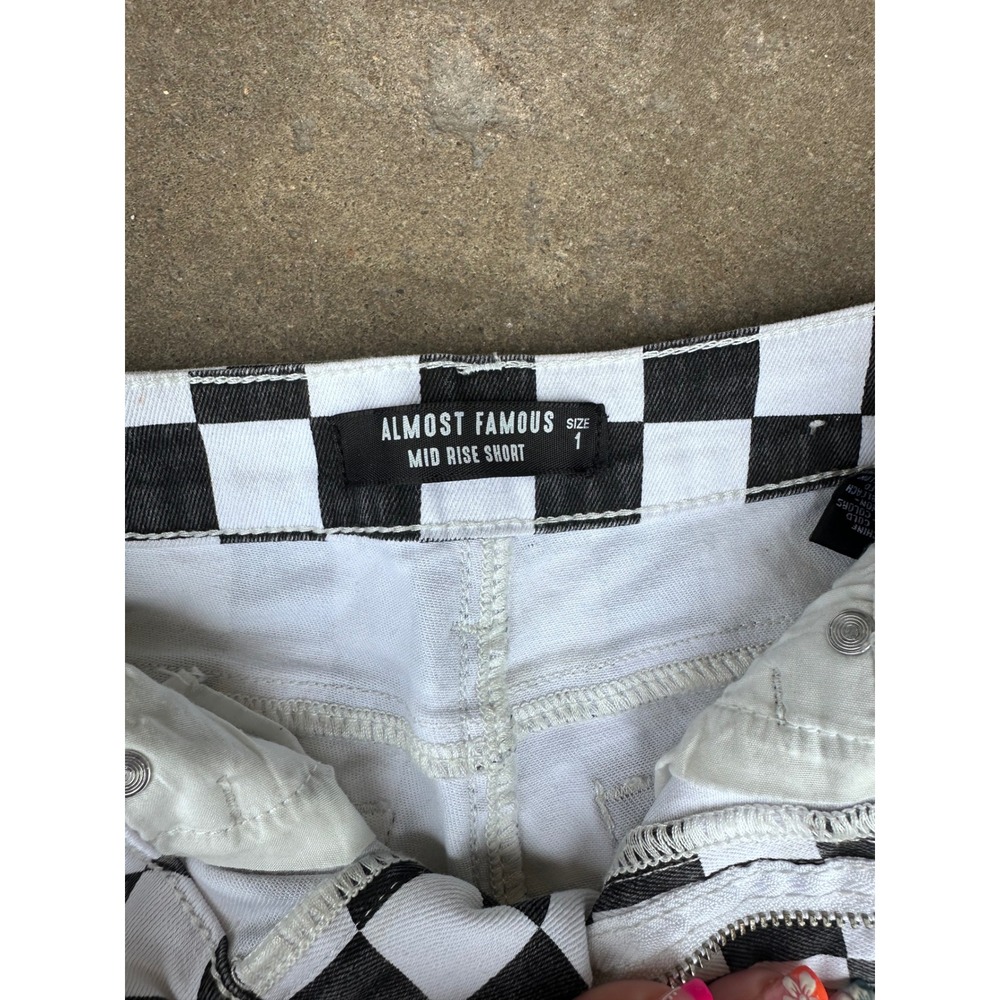 Almost Famous Mid Rise Checkerboard Shorts Black White Cuffed Denim Size 1 - Picture 3 of 3
